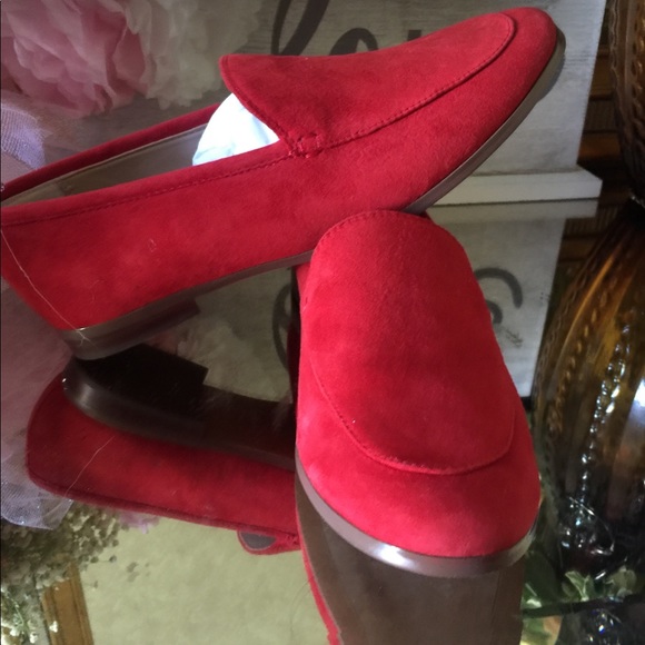 Banana Republic RED Loafers NWOT - never worn - Picture 3 of 5